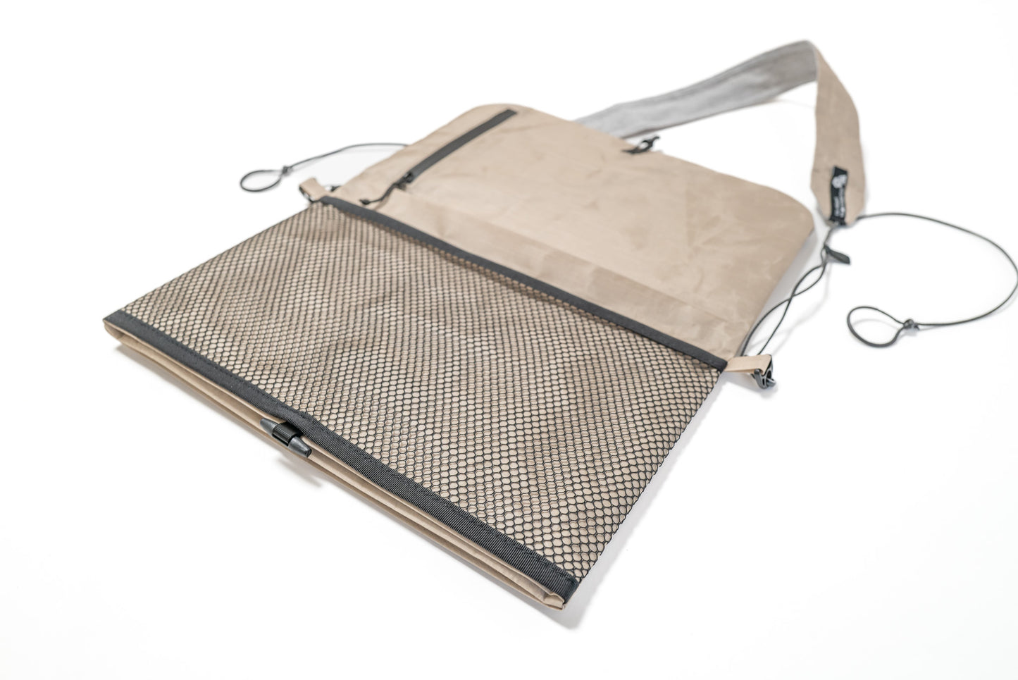 Hikerのためのギミック満載【U.L. FUN Sacoche】