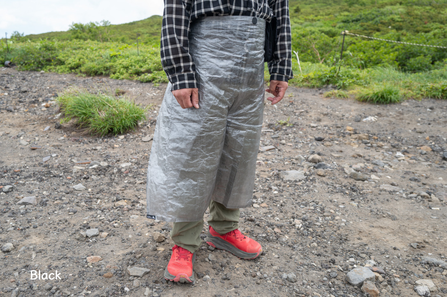 レインパンツでもレインスカートでもない、気軽に履ける超軽量【U.L. FUN Culotte】