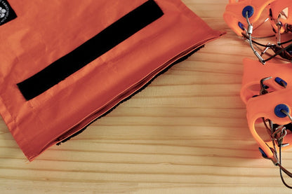 楽に持ち運べるMicro Crampon Case